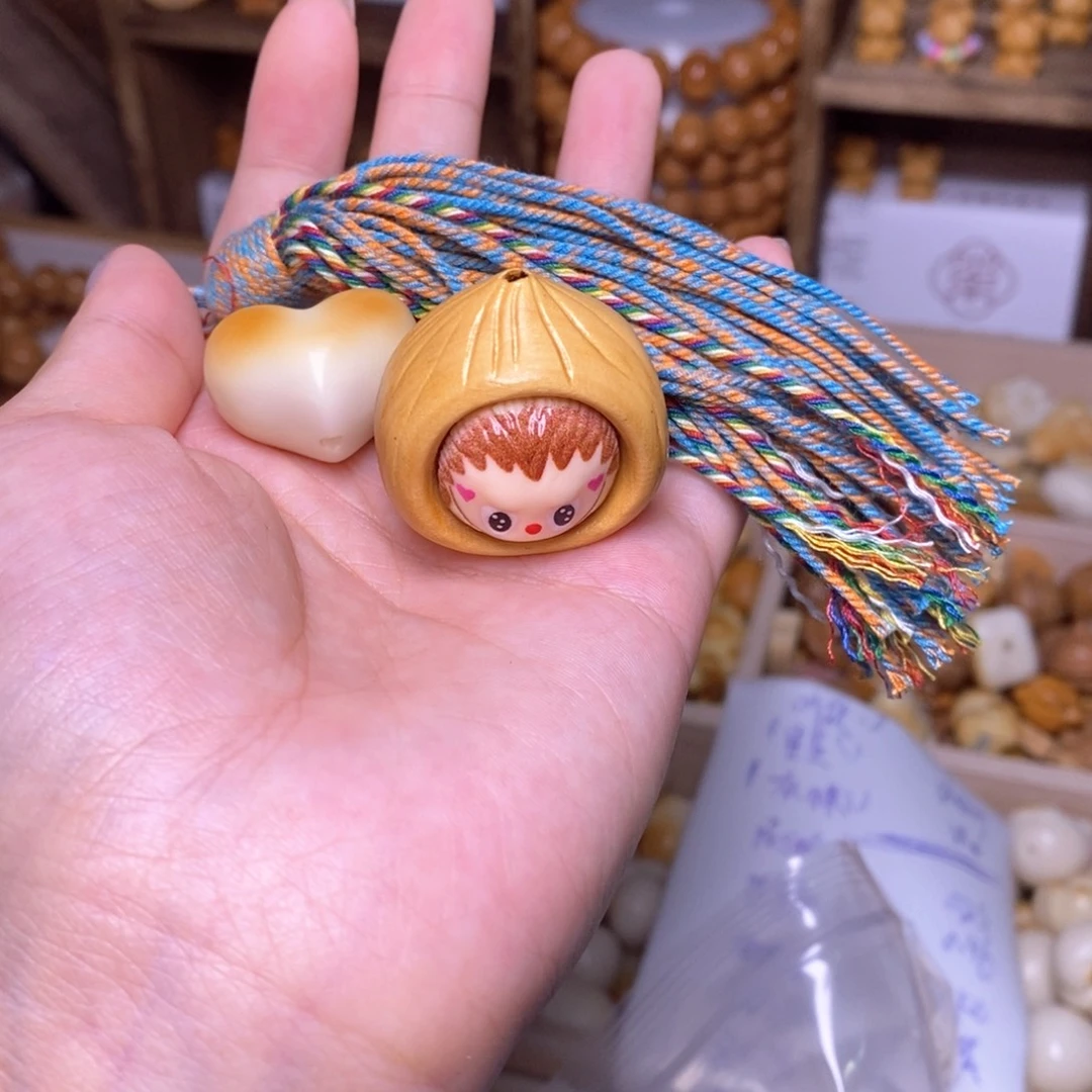 挺****吊坠猴头核桃包子布布，爱心，彩蓝流苏