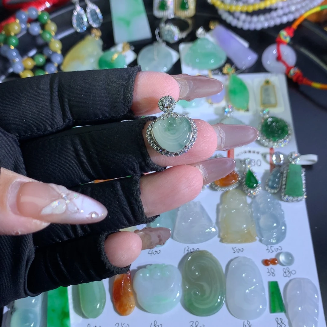 翡翠银S925镶嵌吊坠(不含链)飘花如意