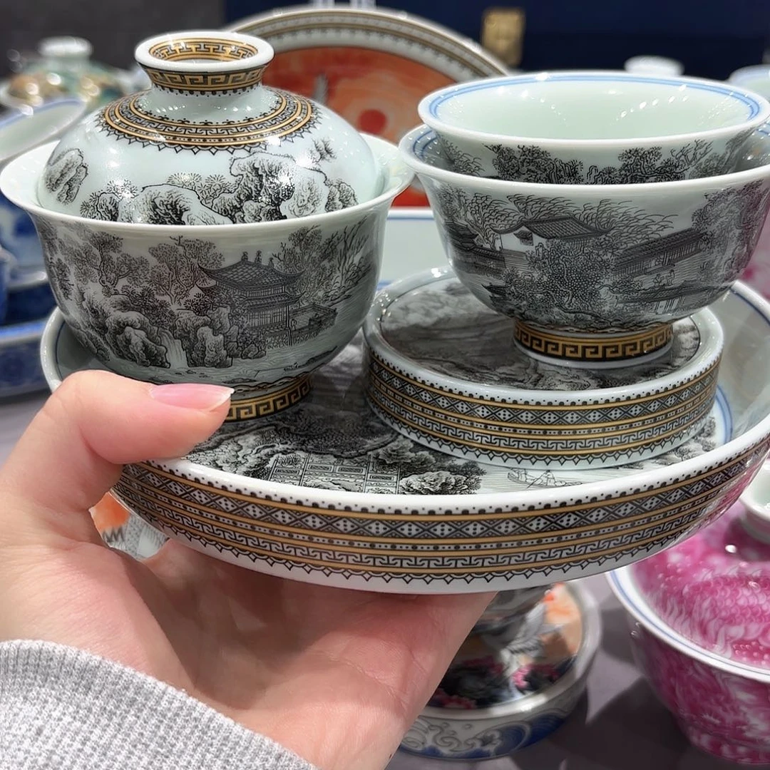 瓷片景德镇瓷器精品陈列