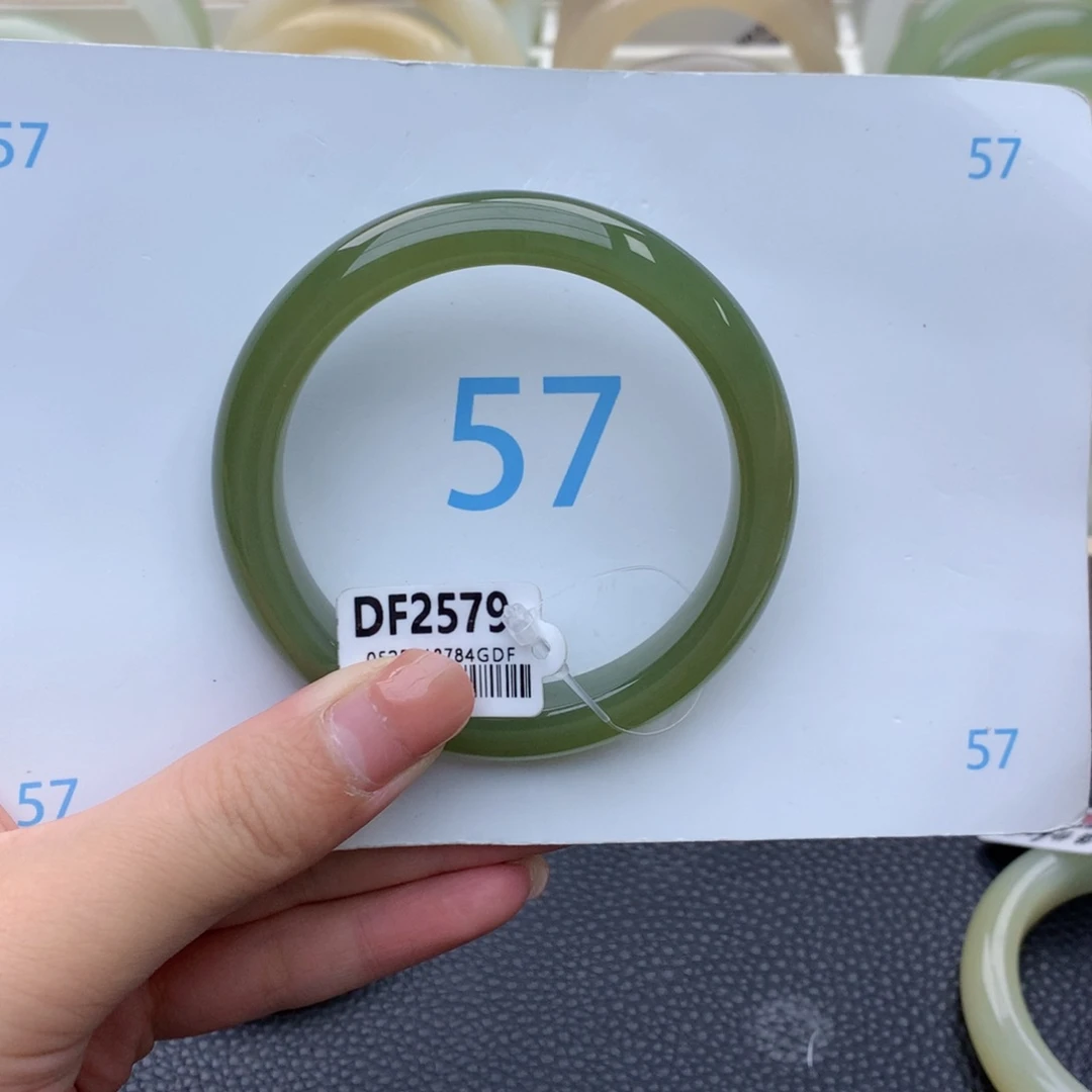 w***.和田玉手镯未镶嵌