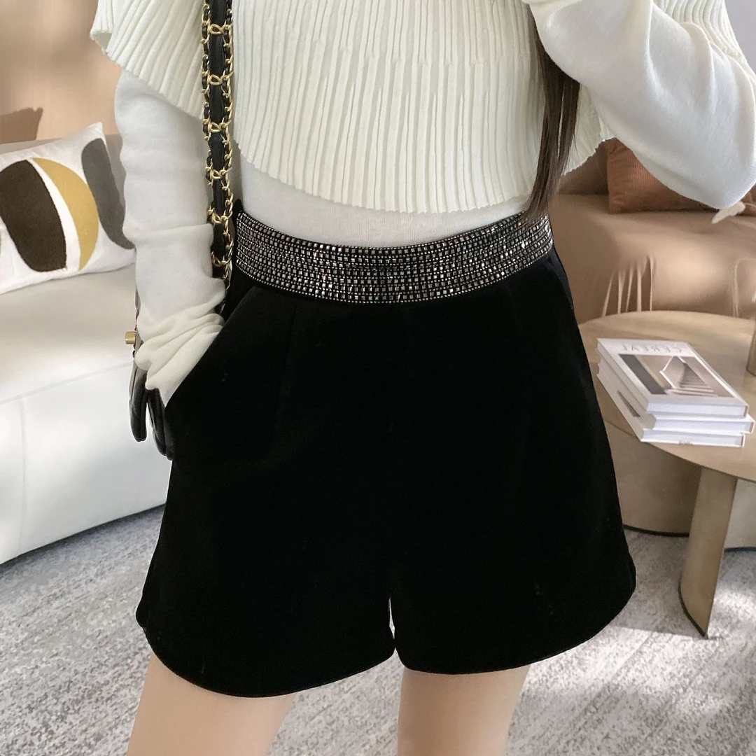 烫钻腰短裤25664