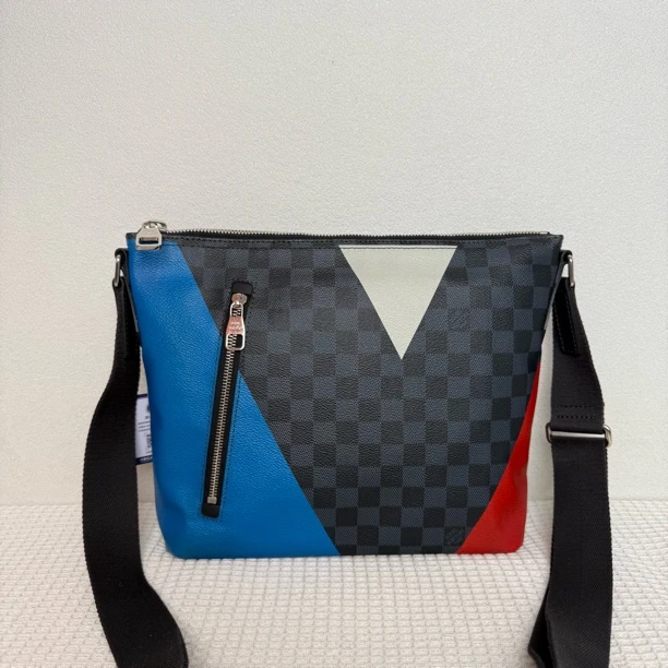 99新 LouisVuitton/路易威登 98新/8930时尚美洲杯限量款单肩包