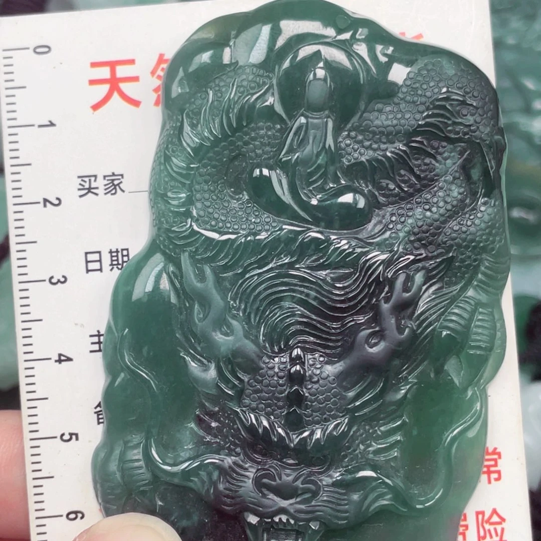 翡翠未镶嵌颈饰吊坠