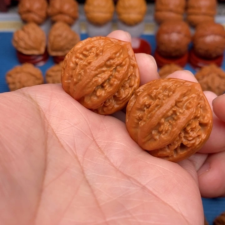 文玩核桃把件九龙筋