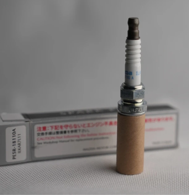 原厂火花塞PE5R-18110a日本进口原厂（务必按照规范拆装）14-25通用