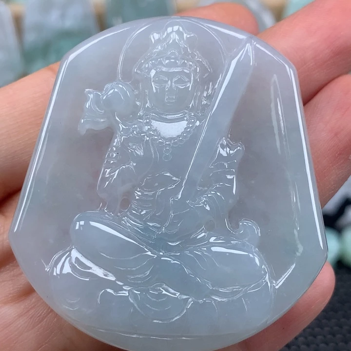 颈饰未镶嵌翡翠虚空藏