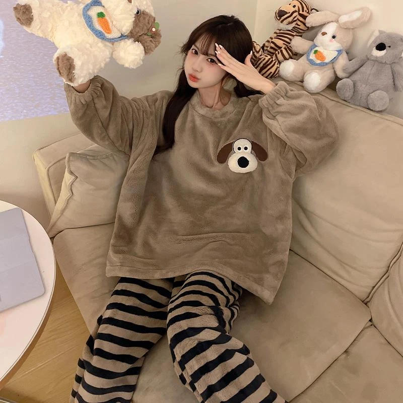 范哲萨2025新款珊瑚绒条纹睡衣女法兰绒大尺码加绒加厚家居服套装