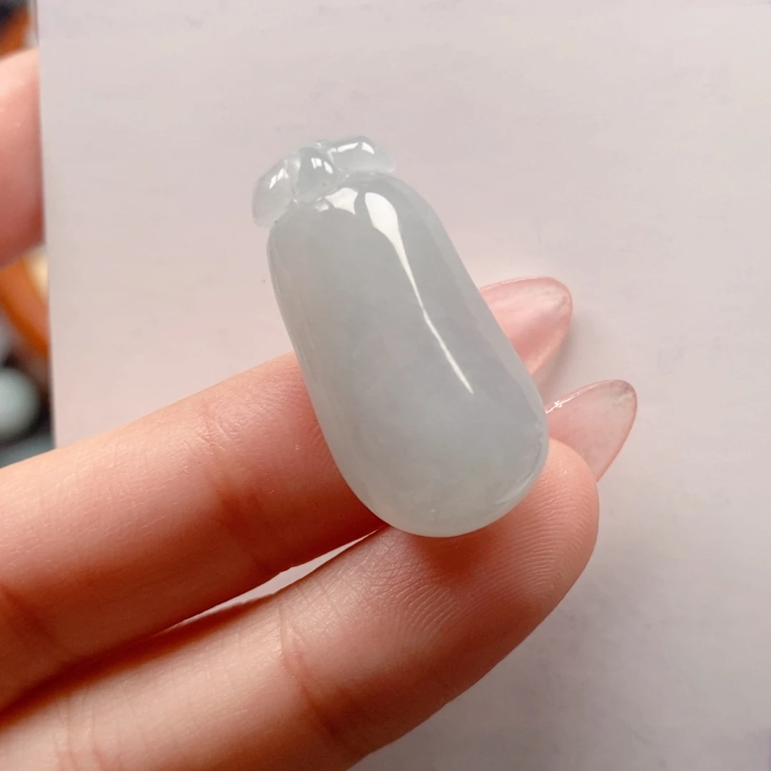 翡翠颈饰未镶嵌天然翡翠