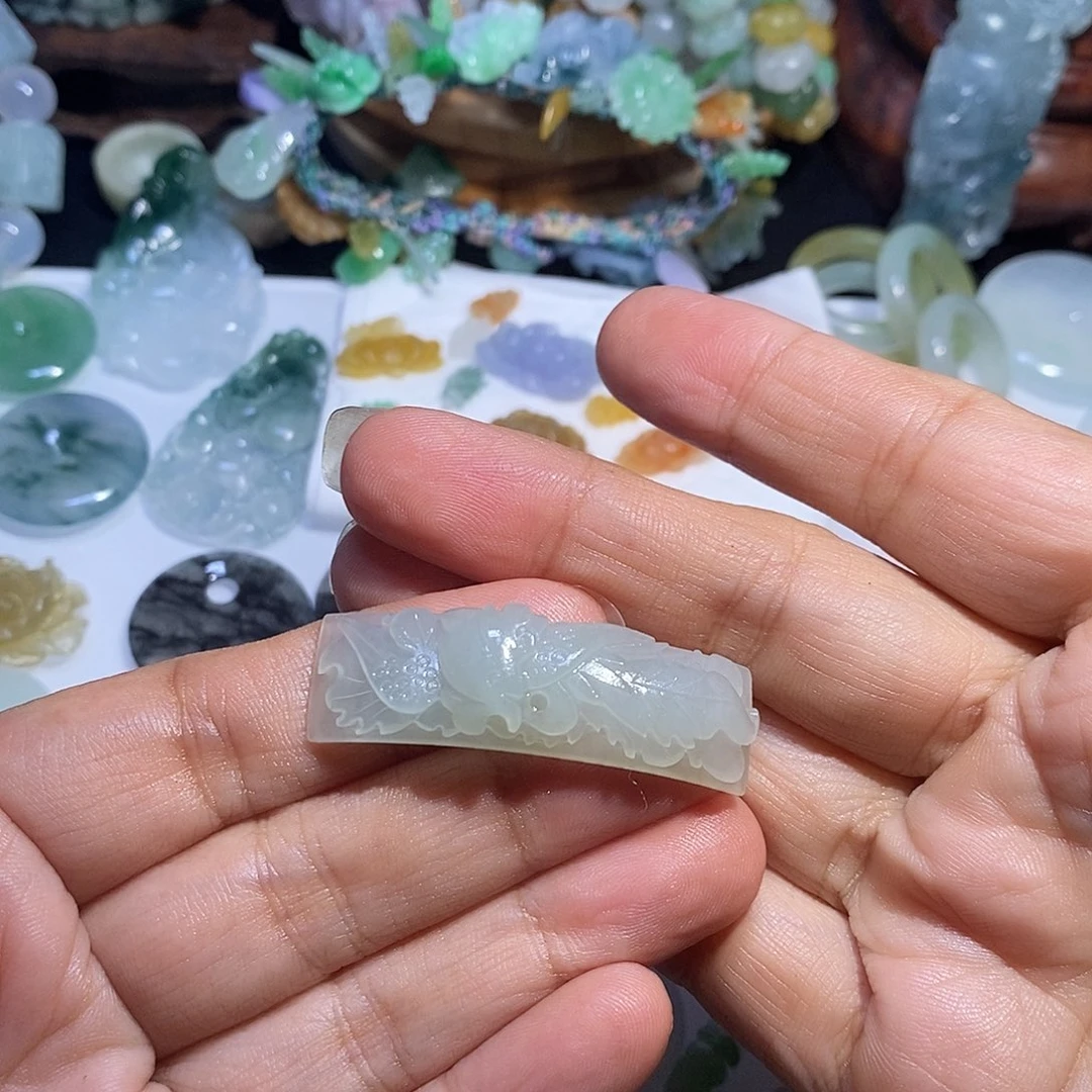 定制翡翠未镶嵌凤凰手牌
