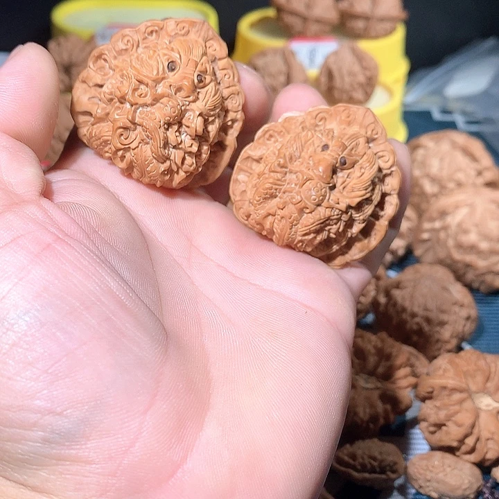 核桃飞龙在天文玩核桃