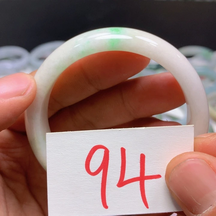 翡翠手镯未镶嵌455888899999