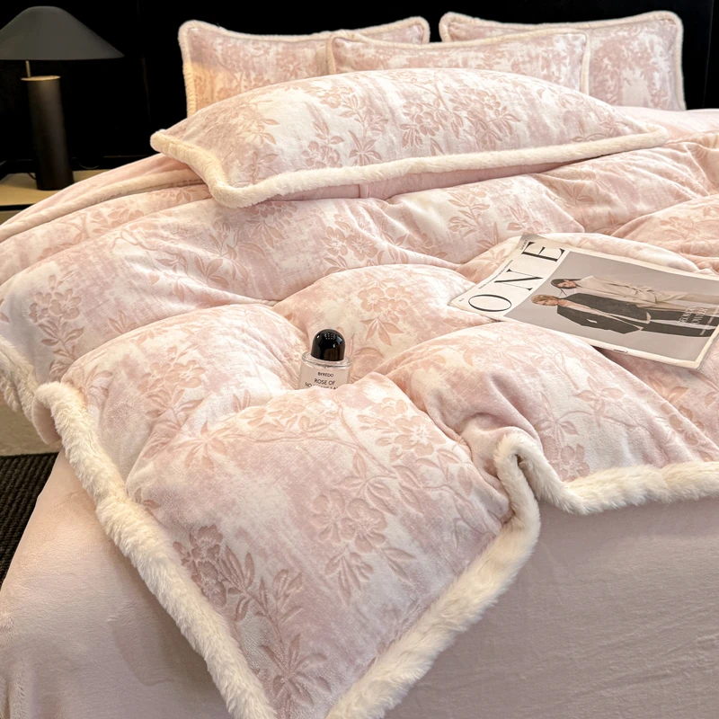 秋冬季雕花牛奶绒四件套高级感加厚被套轻奢法兰绒床单笠床上有品