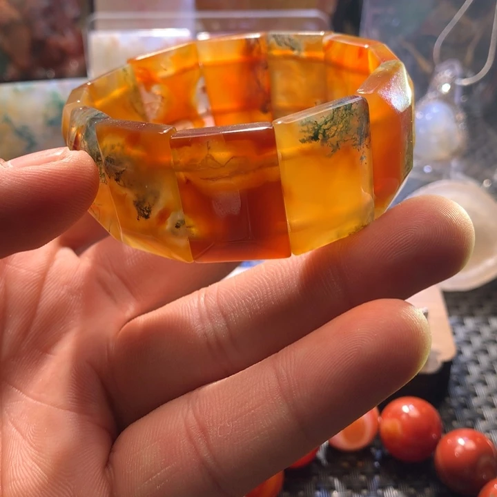 亦***凡未镶嵌颈饰玛瑙/玉髓