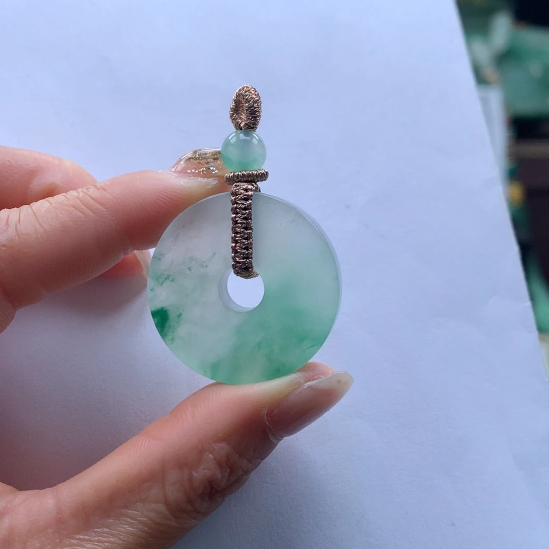 石英质玉挂件未镶嵌霸*