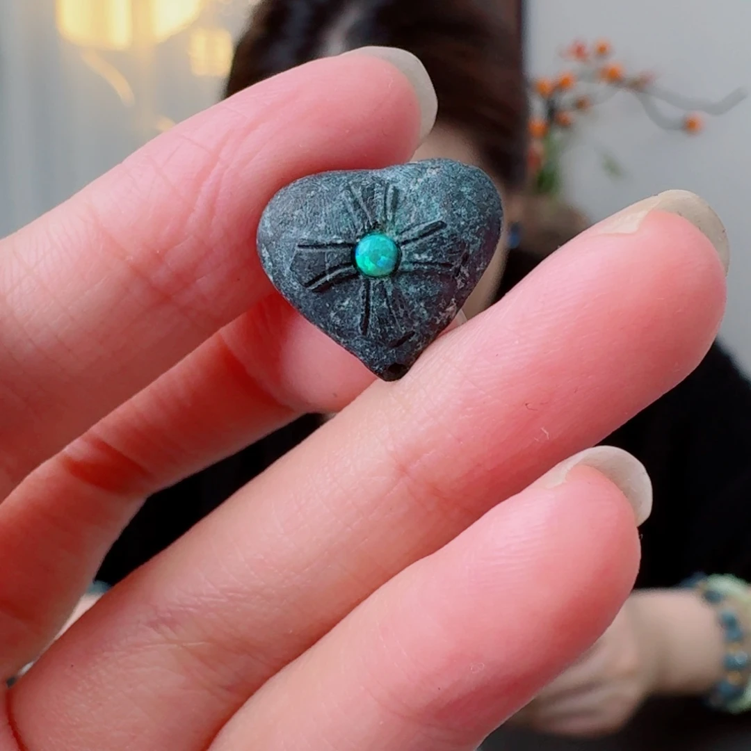 未镶嵌绿松石珠宝奇石