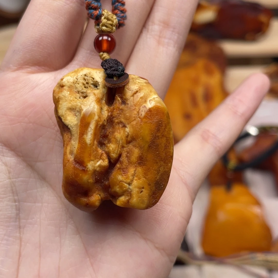 琥珀未镶嵌珠宝奇石