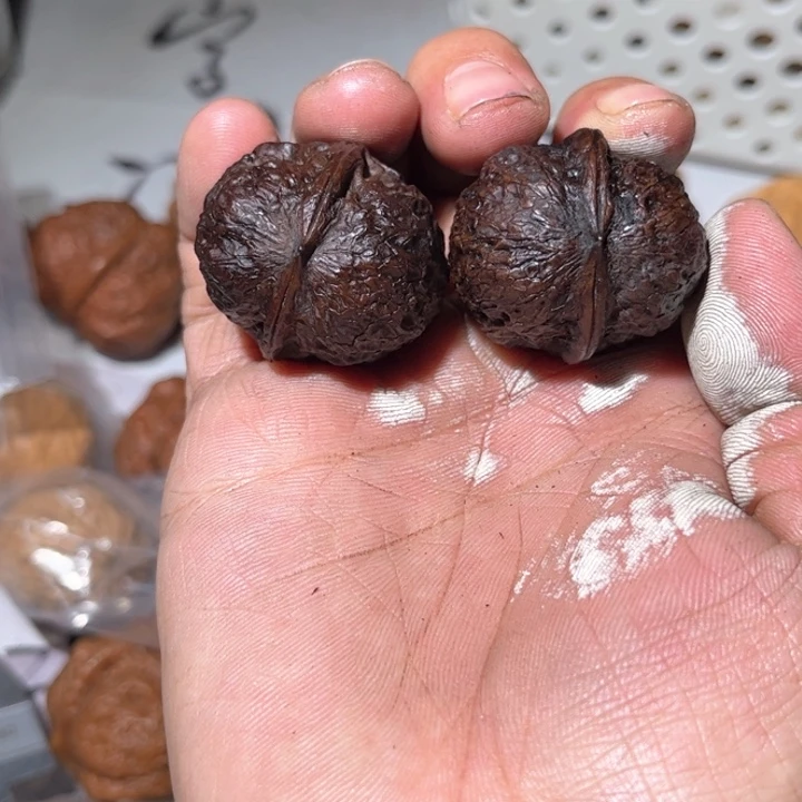 文玩核桃吊坠滇西铁核桃80