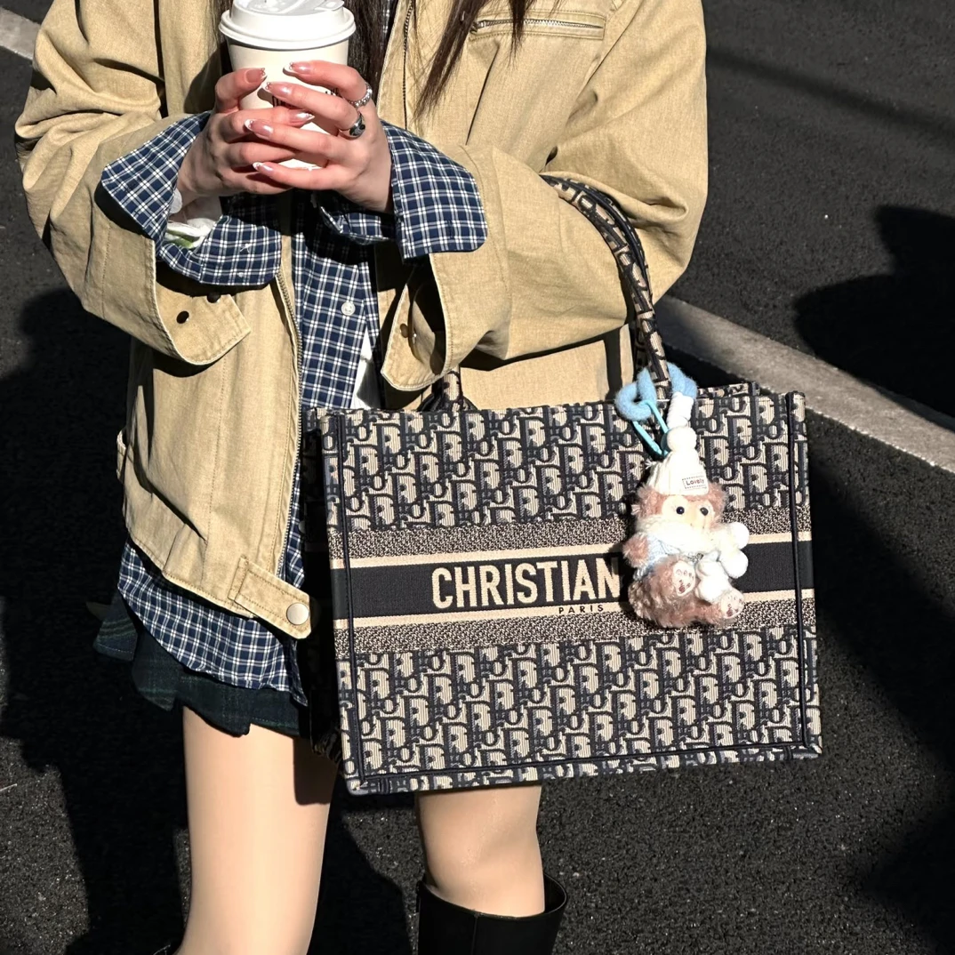 99新 DIOR/迪奥 dior tote中号老花 /99新/优选