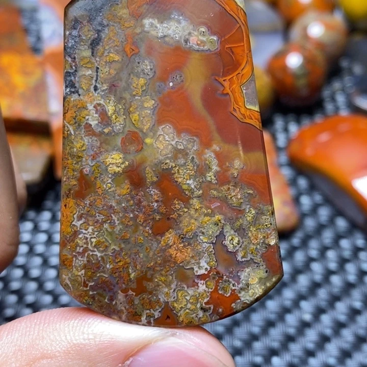 玛瑙/玉髓颈饰未镶嵌