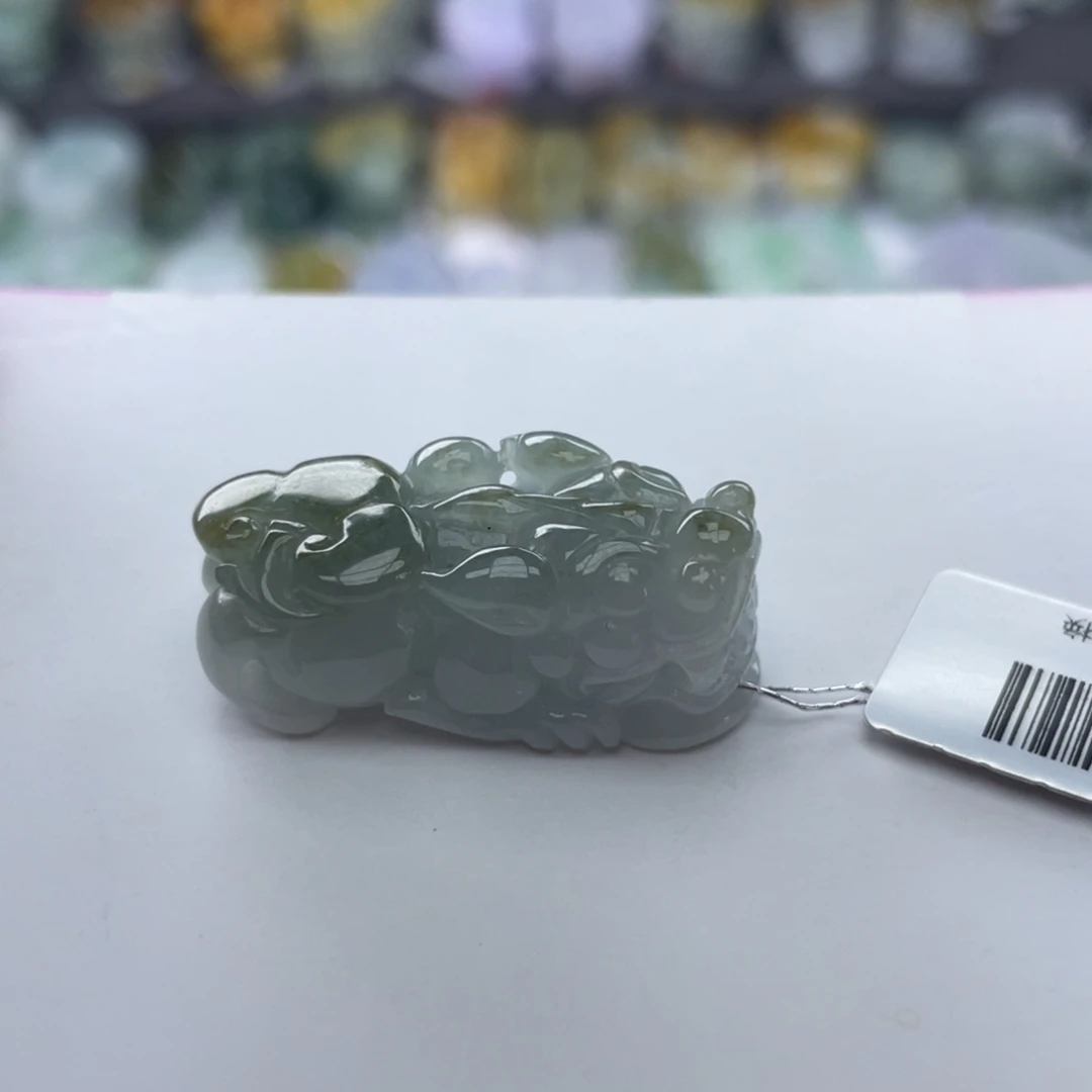 翡翠颈饰未镶嵌貔貅