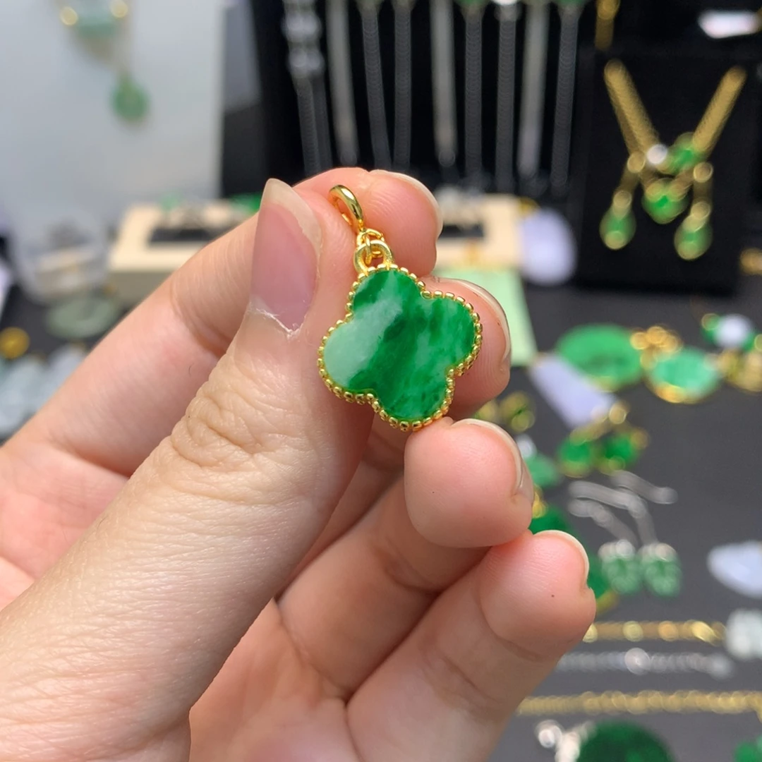 翡翠未镶嵌吊坠(不含链)有纹裂