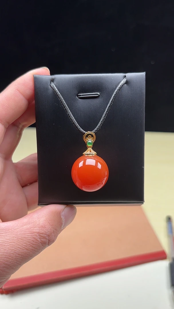 保山柿子红金镶单珠挂坠22.5mm