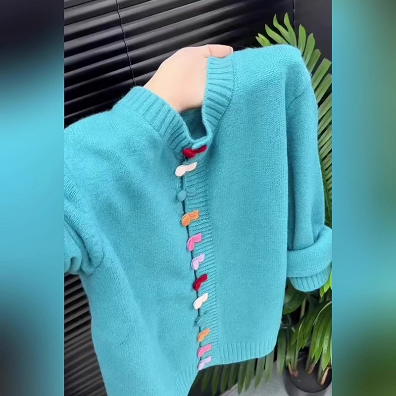 韩系慵懒风甜美圆领单排扣针织开衫女大码显瘦减龄百搭高级感上衣