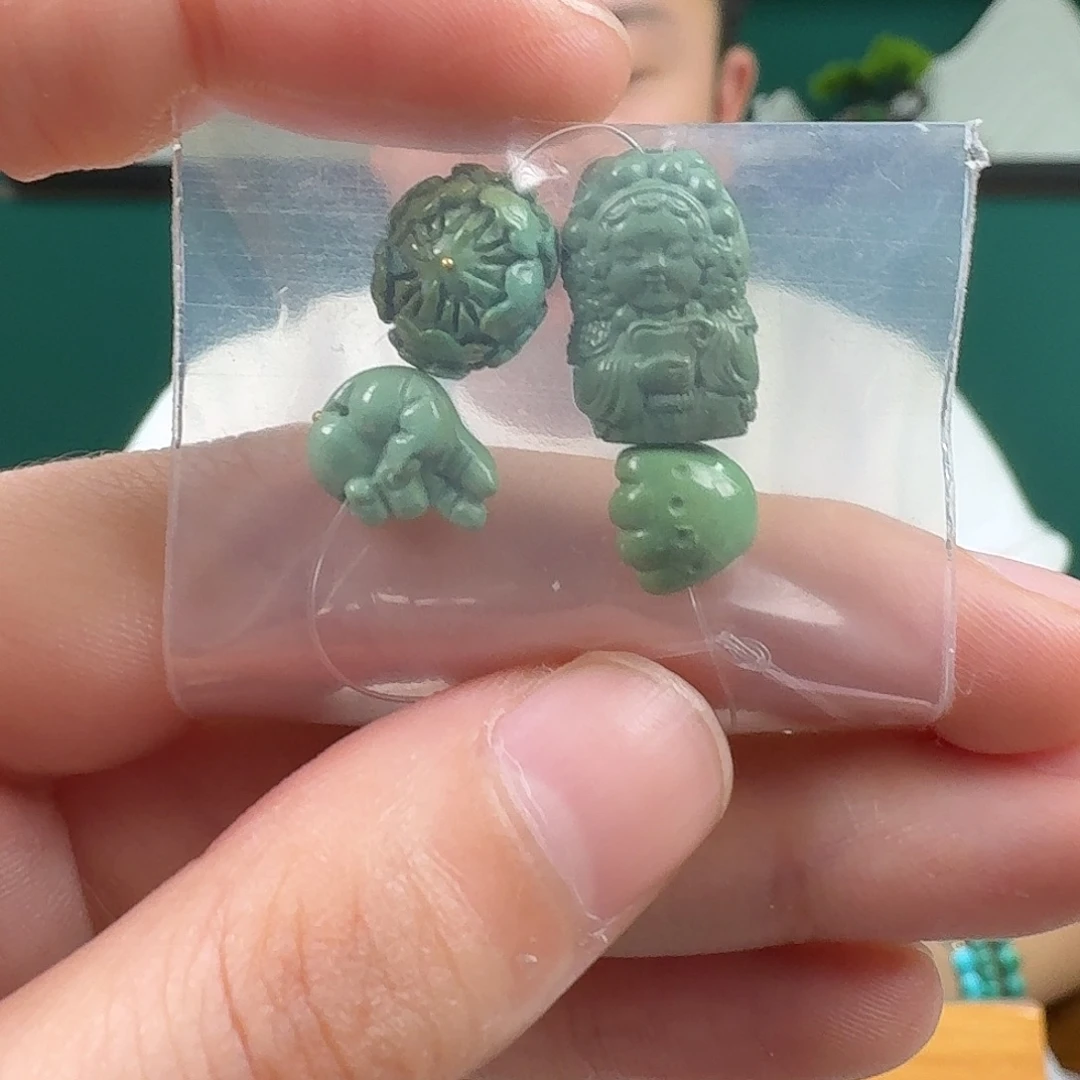 绿松石未镶嵌挂件