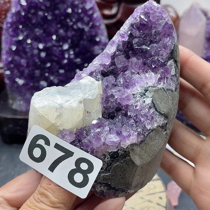 水晶大型摆件（非配饰）未镶嵌