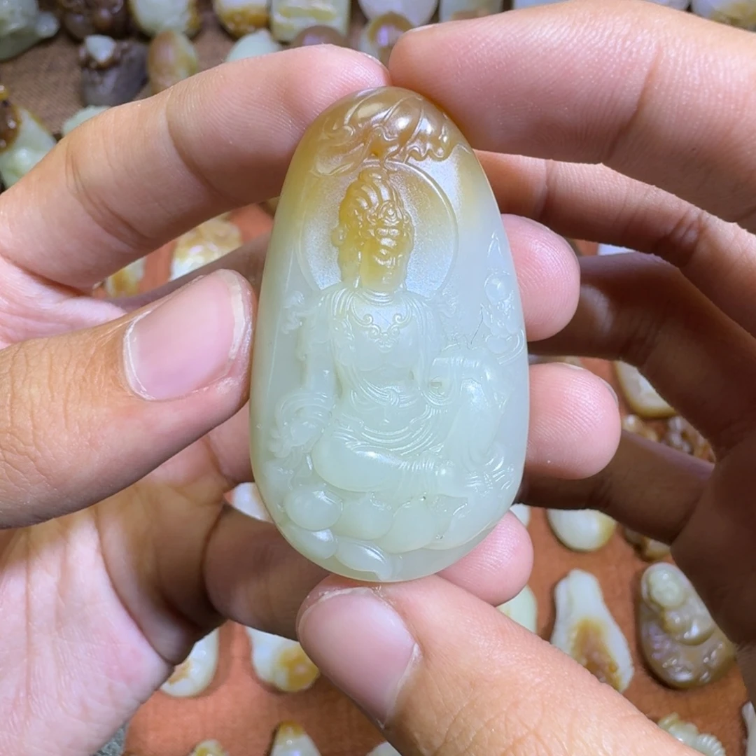 和田玉未镶嵌颈饰