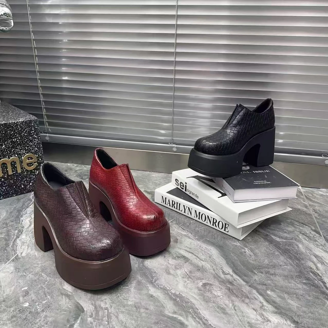 欧货春季新款复古编织面圆头厚底粗跟一脚蹬时尚高跟鞋