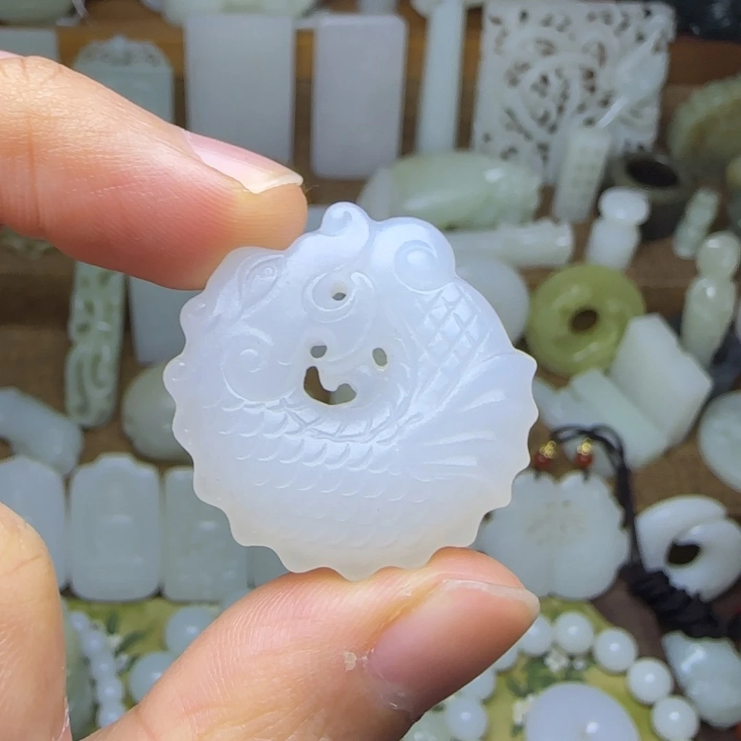 和田玉未镶嵌挂件鱼化龙