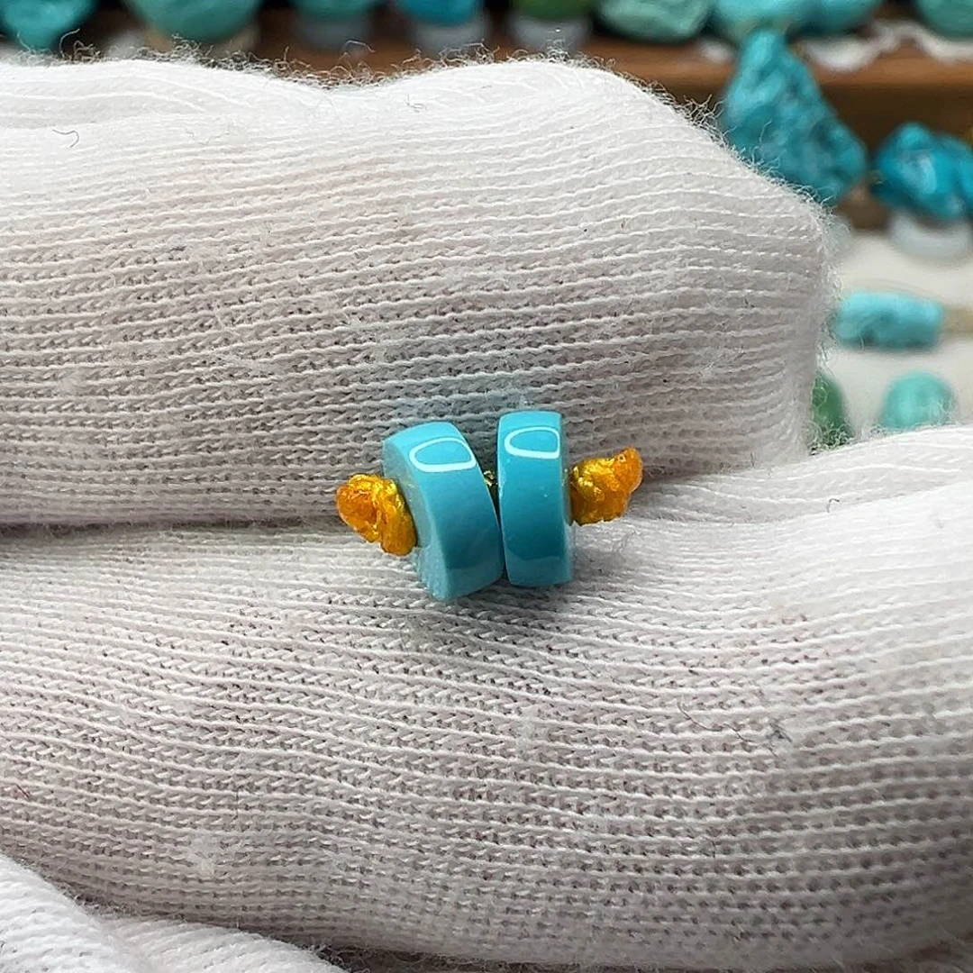 绿松石配饰未镶嵌