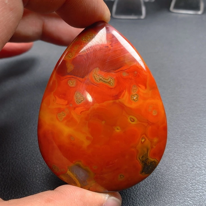 玛瑙/玉髓颈饰未镶嵌动****六