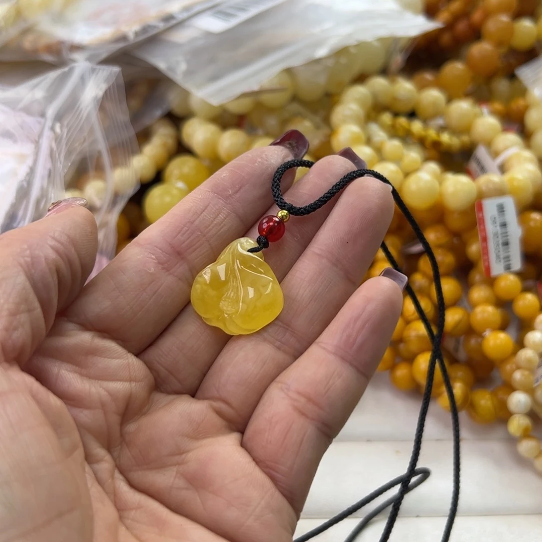 琥珀珠宝奇石未镶嵌