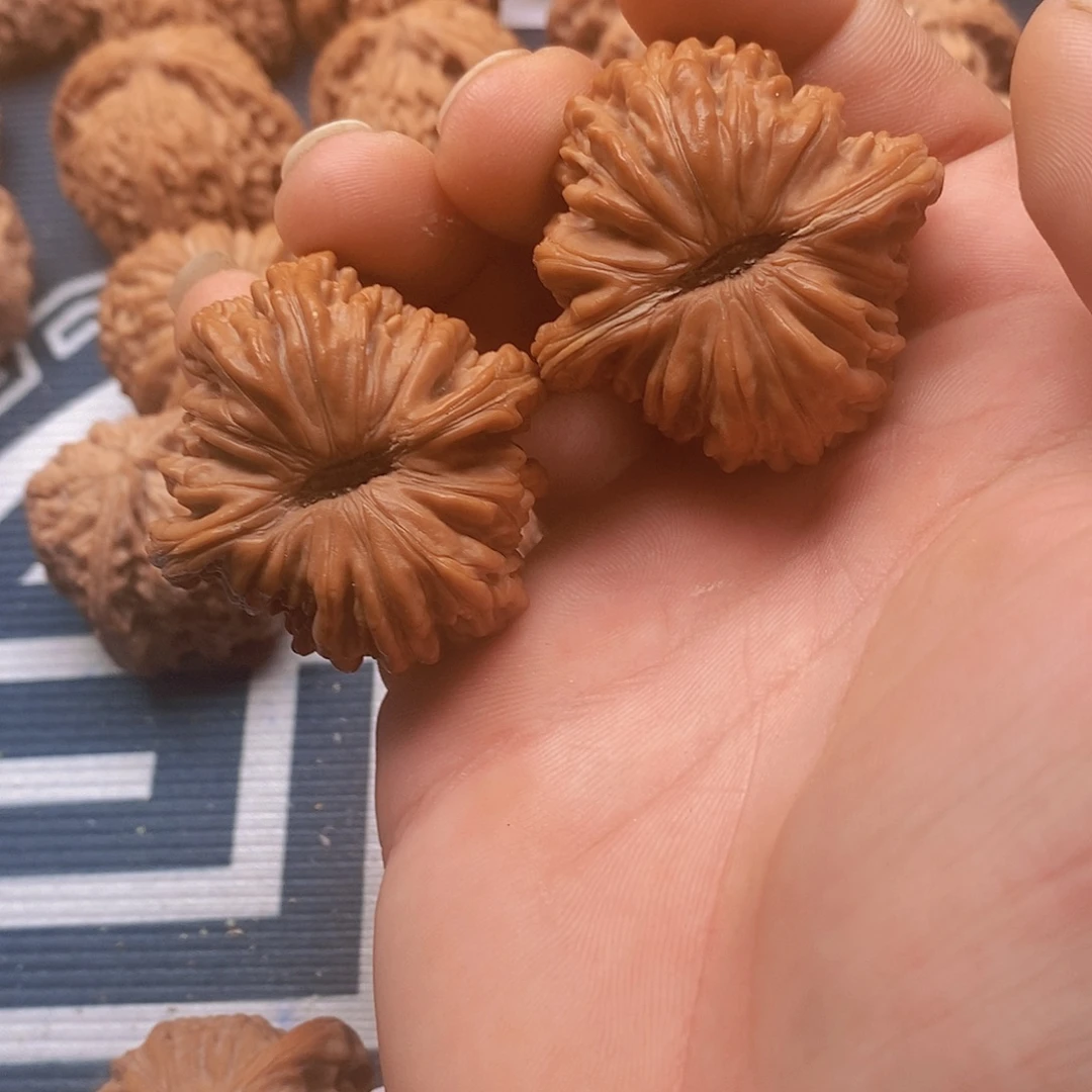 文玩核桃吊坠四座楼