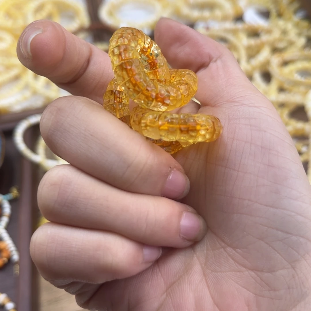 蜜蜡裸石未镶嵌黄金糕