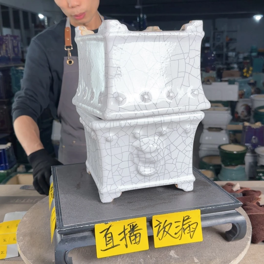 一风堂石湾花盆。釉裂瑕疵