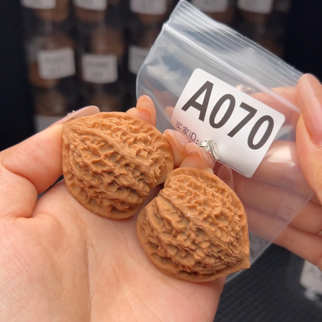 吊坠文玩核桃金牛40全品