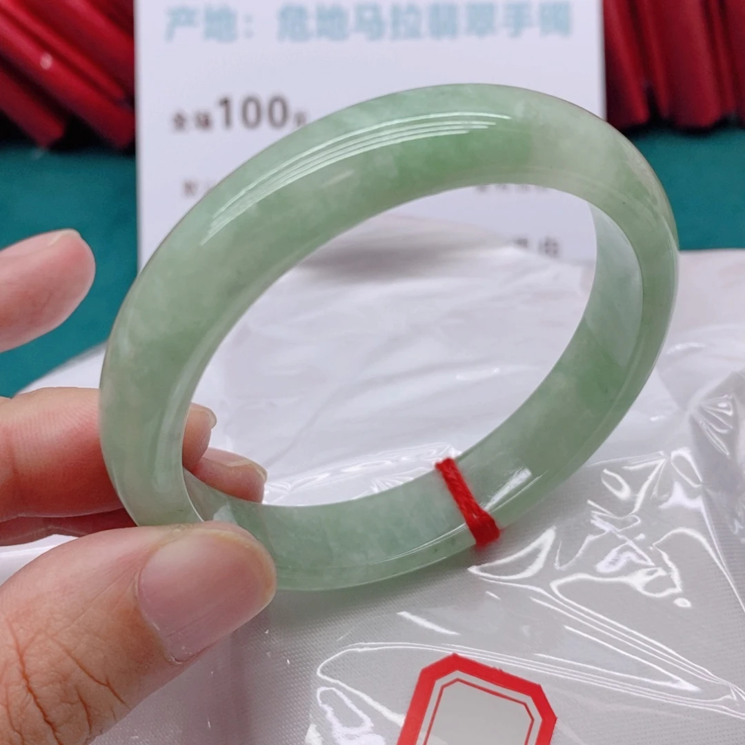 翡翠手镯未镶嵌Ღ****02222222222