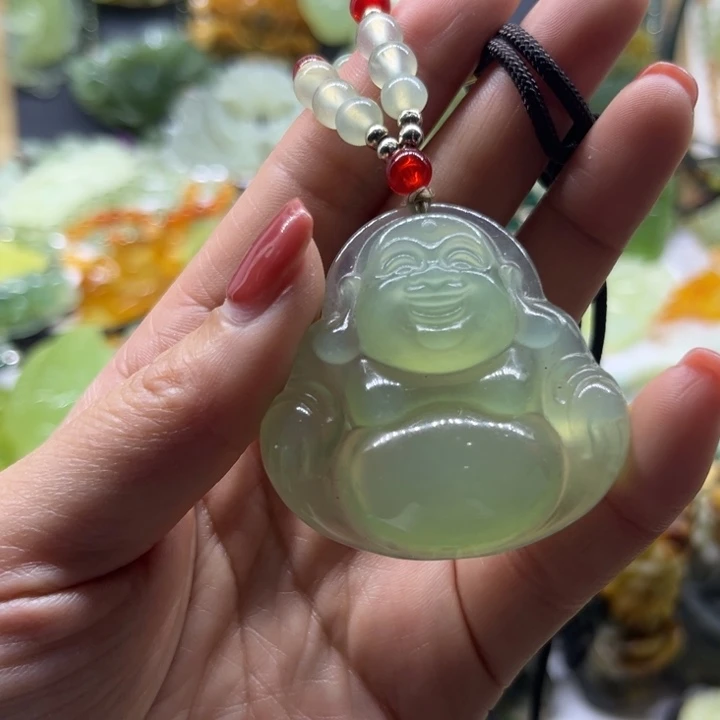 蛇纹石玉未镶嵌颈饰