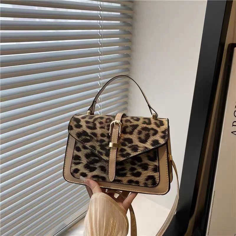 秋冬新款时尚百搭大容量托特单肩包女通勤适用