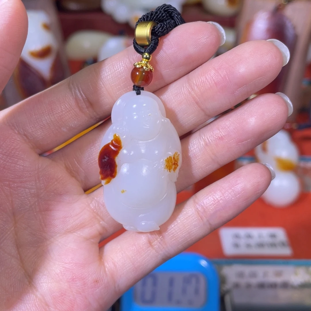 燕***。和田玉未镶嵌挂件