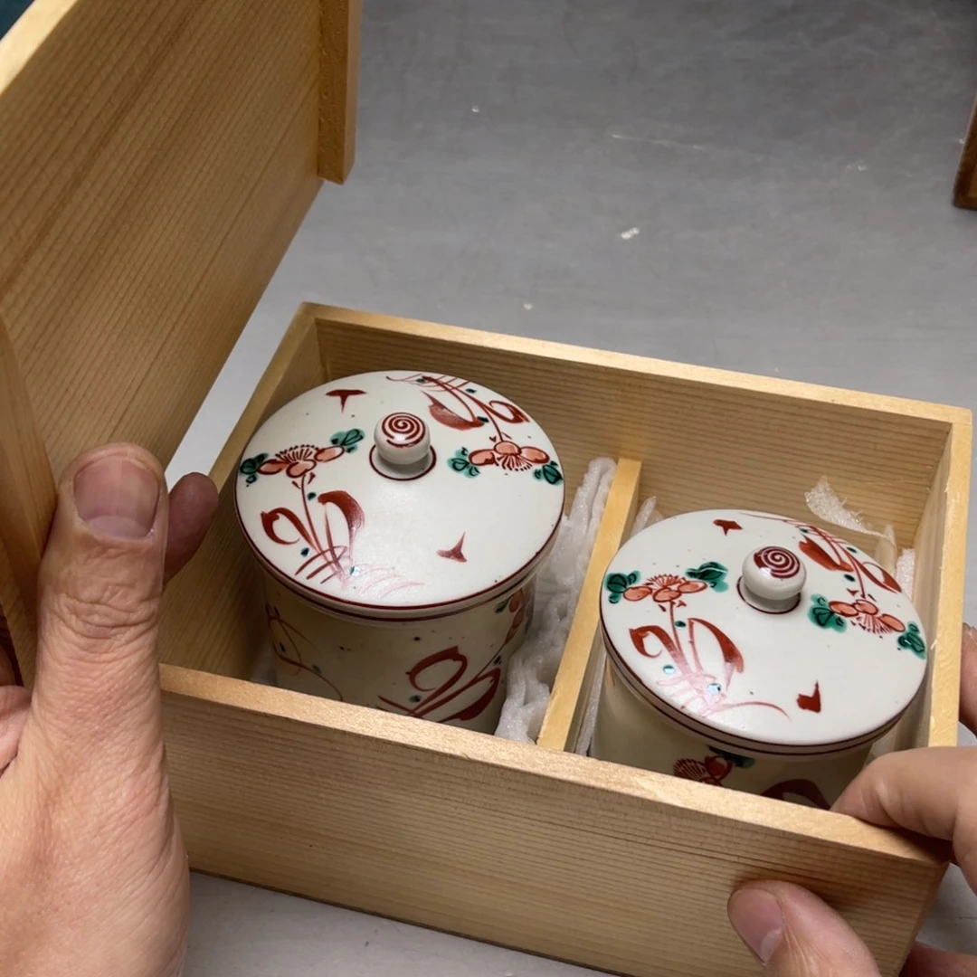 瓷片?密密麻麻地排列着