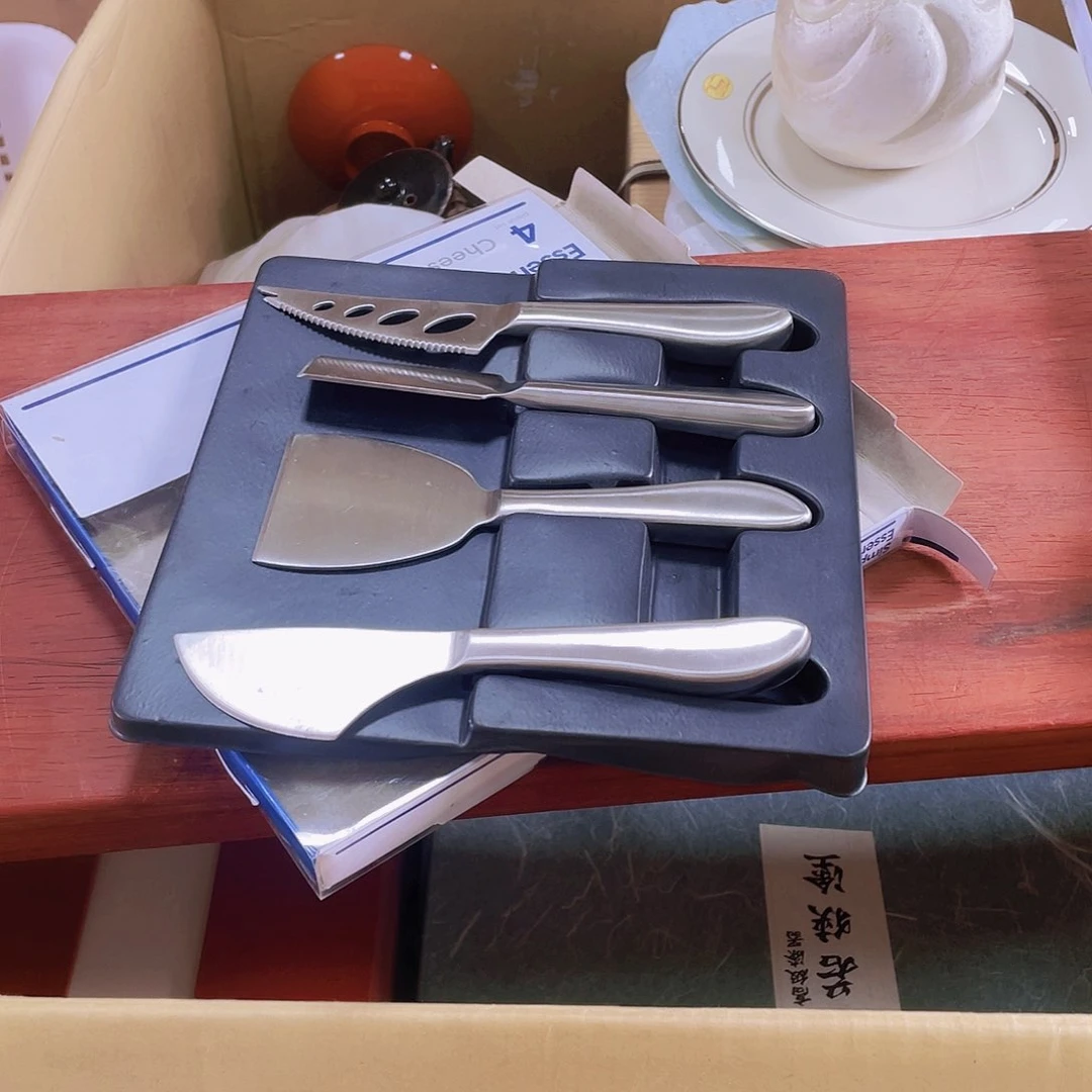 老***叶机器猫瓷器杂货铺