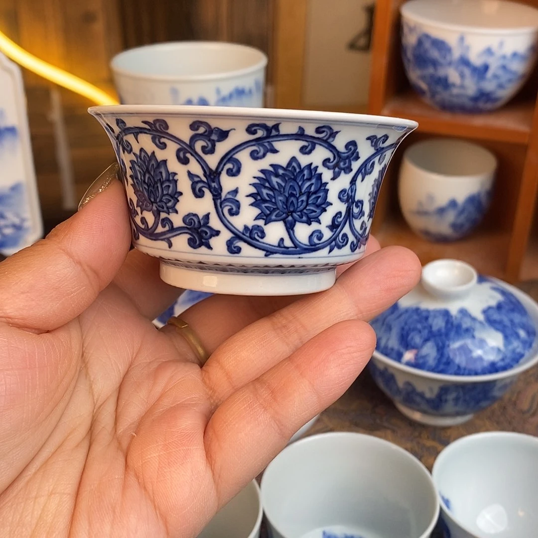 杯青花双线缠枝霸王葵70cc