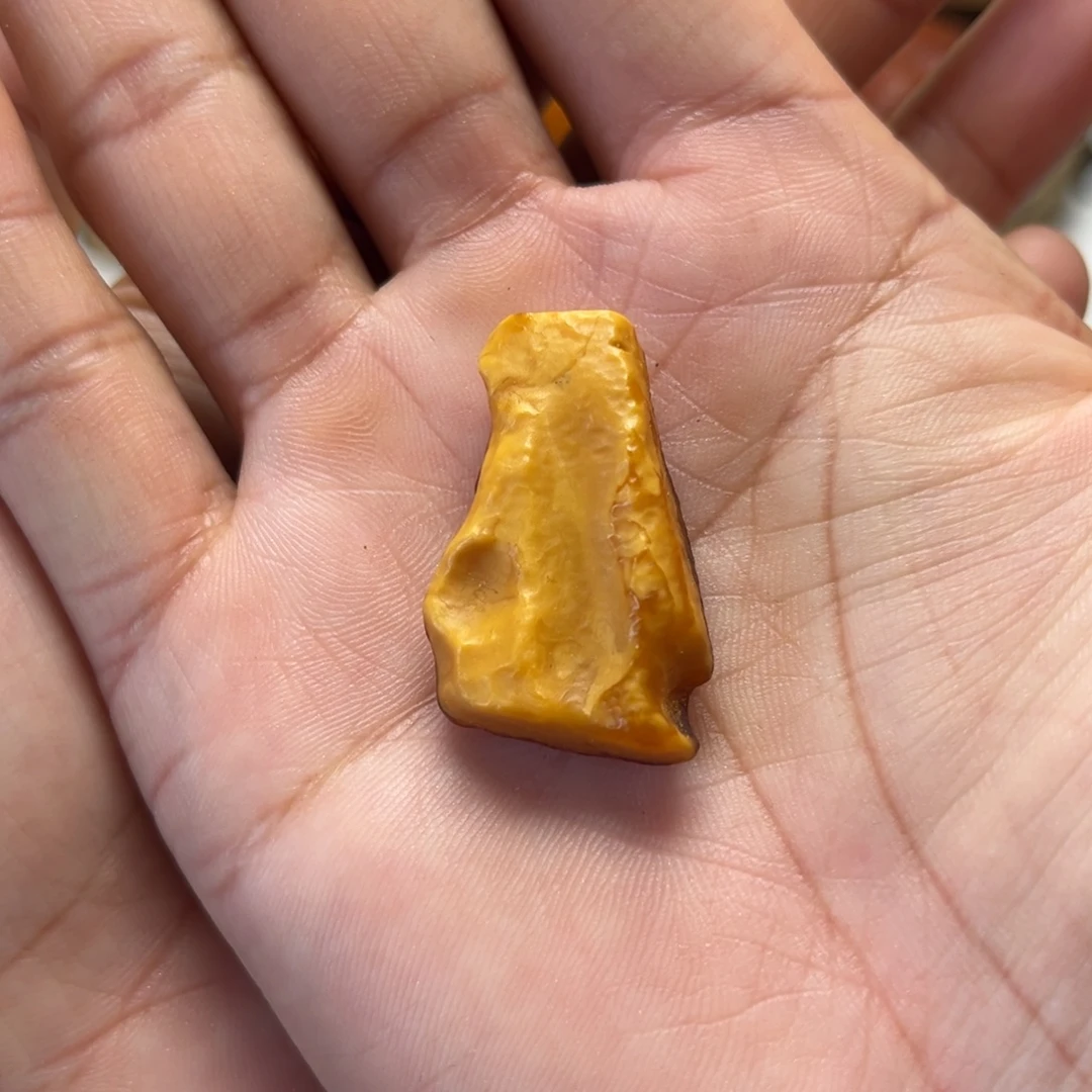 琥珀未镶嵌裸石蜜蜡定制随型小吊坠