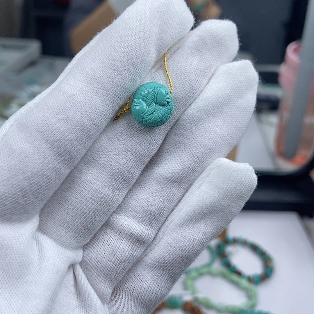 绿松石未镶嵌珠宝奇石