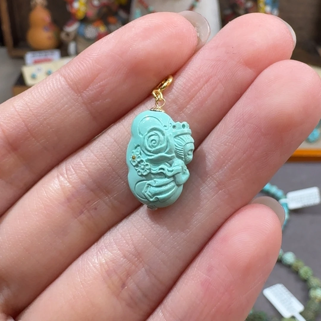 绿松石18K金镶嵌蝴蝶女孩儿滴流