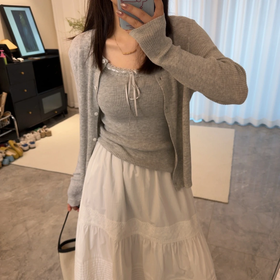 纯欲穿搭套装圆领针织开衫蕾丝拼接吊带背心两件套春